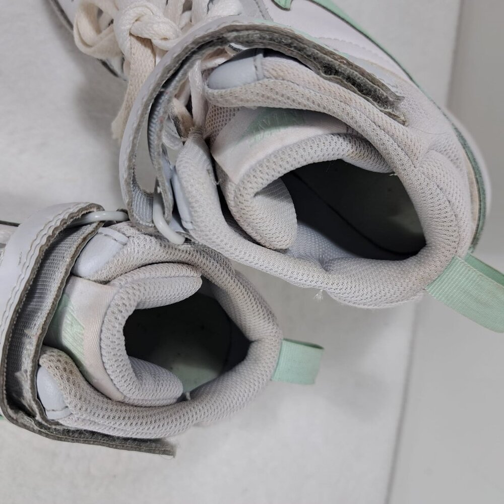 Nike Boys Court Borough Mid 2 CD7782-011 White Basketball Shoes Sneakers Sz 5Y - Picture 8 of 10